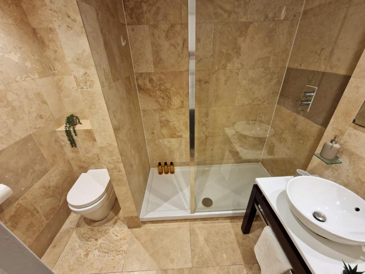 3 Bedrooms Flat Near Russell Square لندن المظهر الخارجي الصورة
